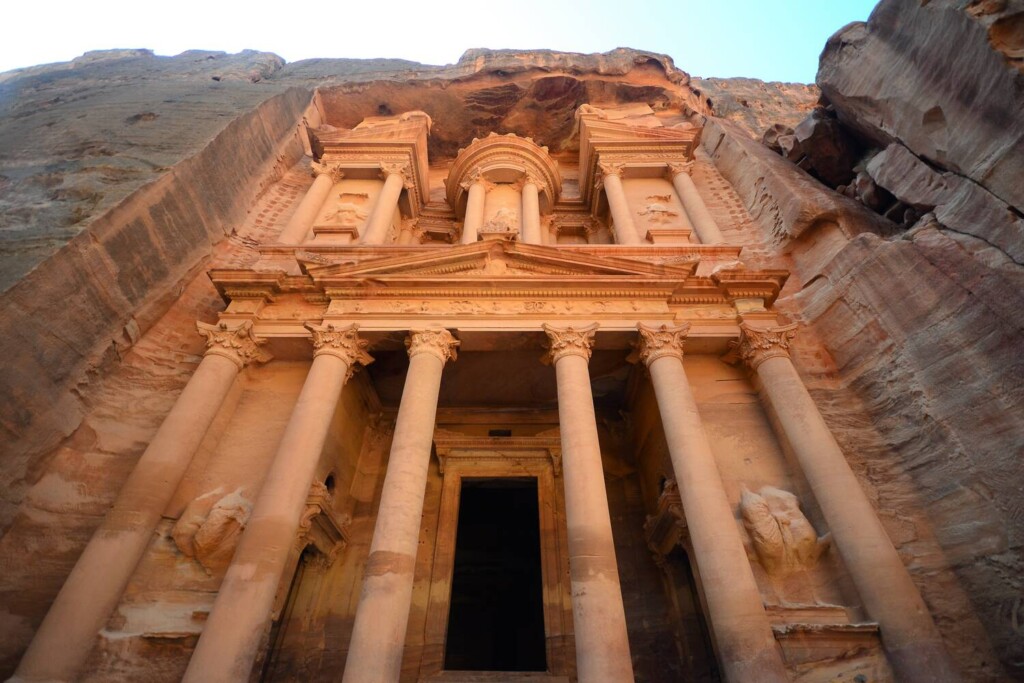 Punainen hiekkakivitemppeli Petrassa